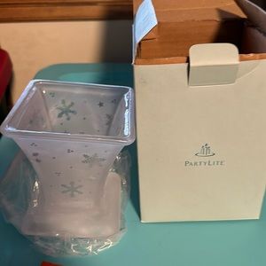 Vintage PARTYLITE 1990’s Snowy Nights Candle Holder. New in box. 5 1/2” tall